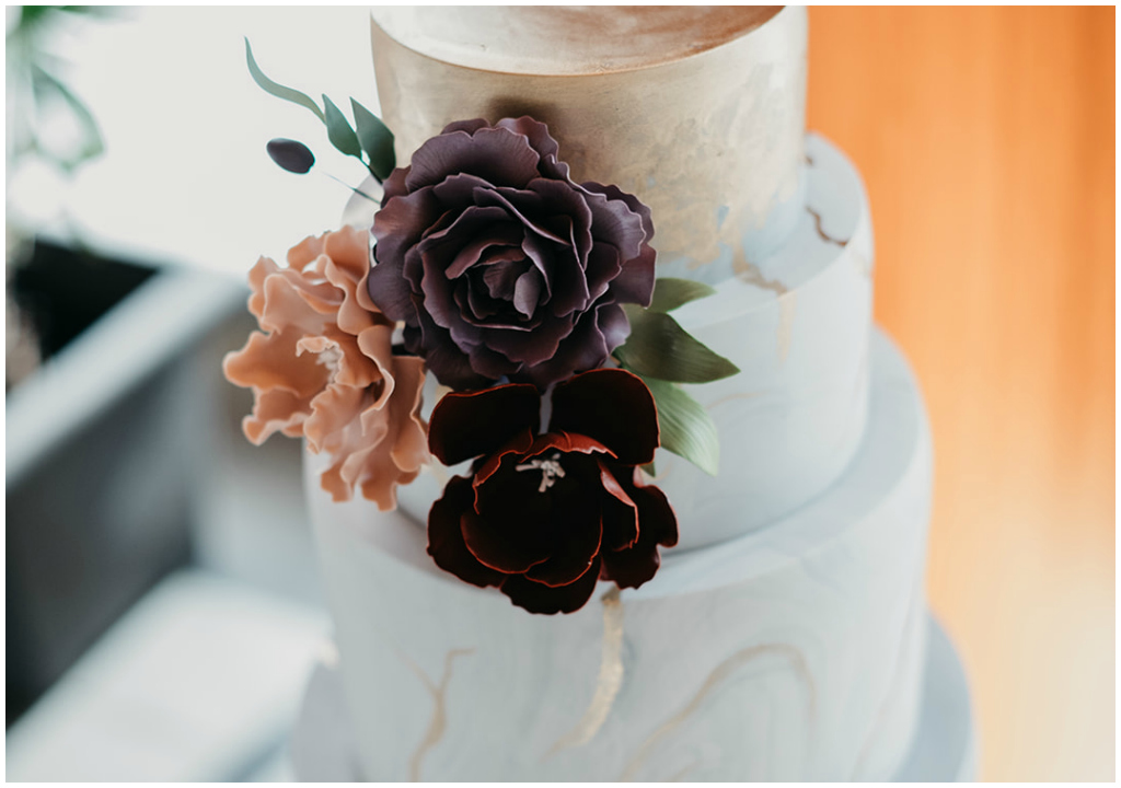 Sugar flowers wedding cake