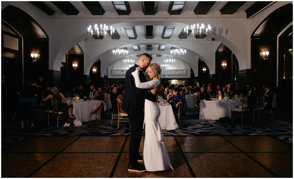 Elegant Mountain Winter Wedding